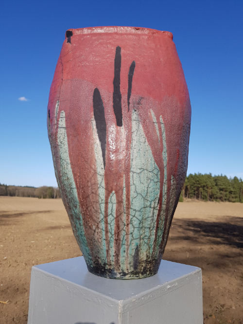 Juergen Stahmann Craquele Raku Vase rot und gruen